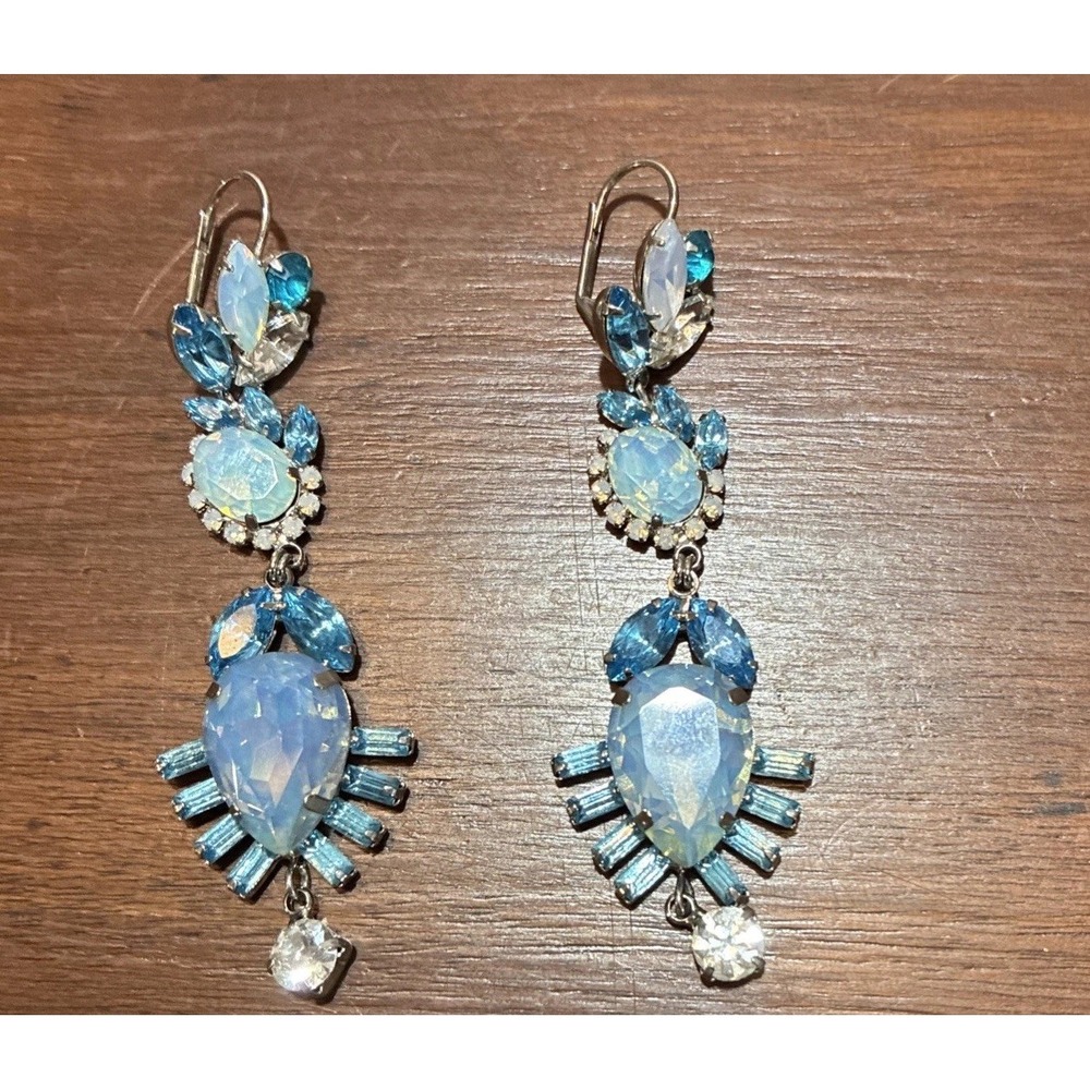 Dangling Statement Wire Pierced Earrings Blue & SilverTone Old Money